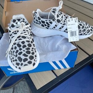 Girls adidas swift run 22